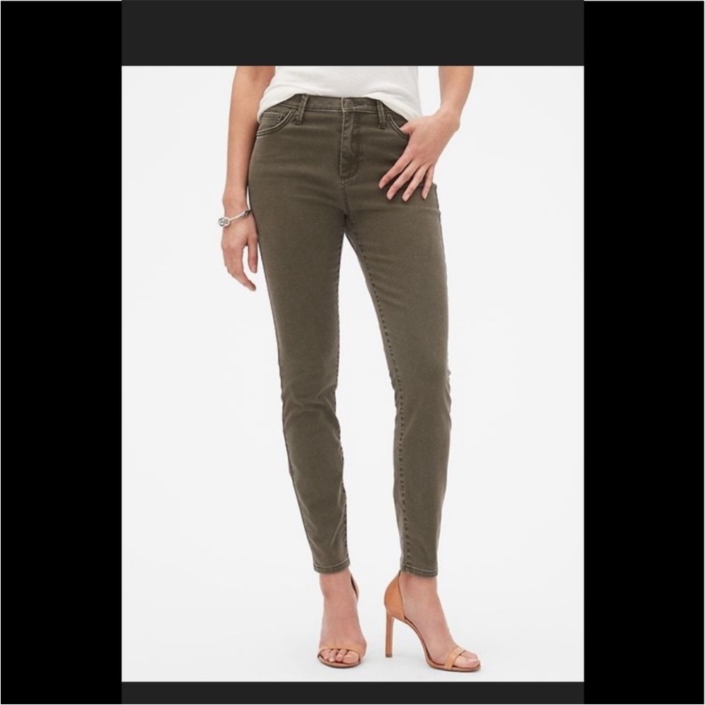 Banana Republic Green Skinny stretch pants